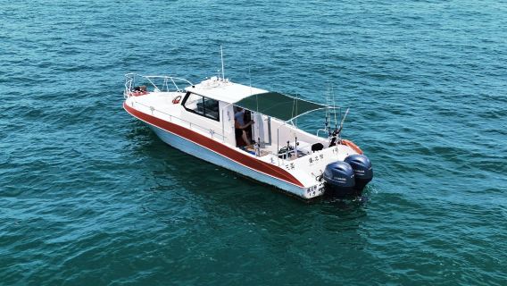 海南三亞45尺專業釣魚艇包船出海海釣4小時【專業船長教學+免費提供魚竿魚餌+全程無二次消費】