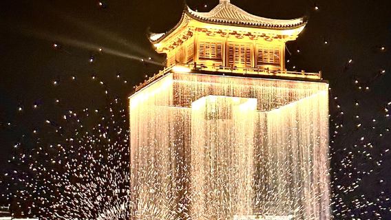 Excursion d'une journée en voiture avec chauffeur à Wuyuan, Shangrao, Jiangxi : visite de Huangling, de la Baie de la Lune et de Wunvzhou avec service en anglais disponible