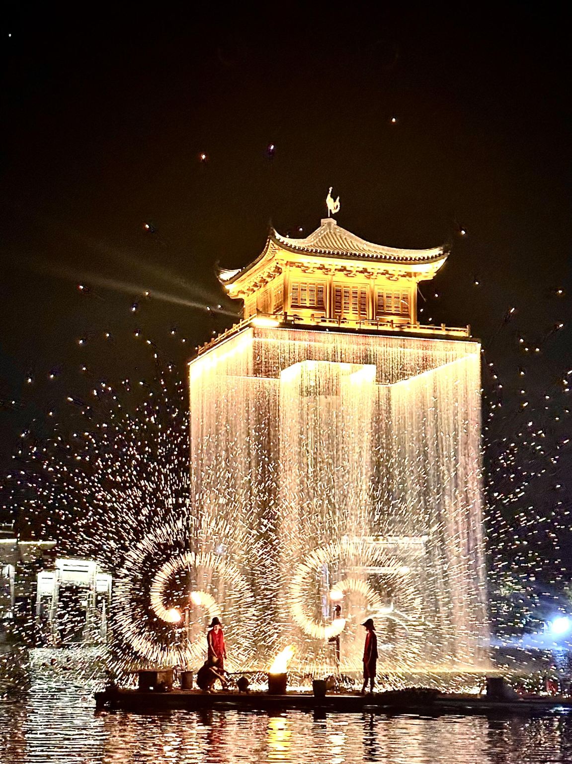 장시성 상라오 우위안 황링+월량완+우녀저우 전세 차량 당일 치기 여행 (영어 서비스 가능)