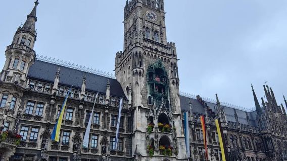 德國慕尼黑市區-寶馬博物館-安聯球場-慕尼黑奧林匹克公園包車-精選