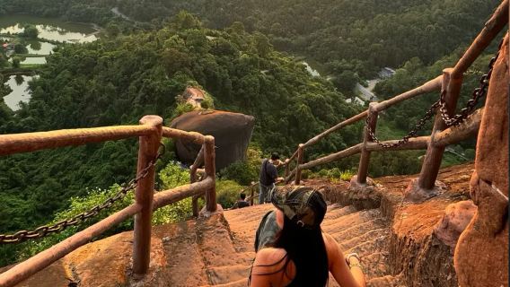 【2-6人小團】韶關丹霞山+南華禪寺+雲門山+過山瑤包車一日遊