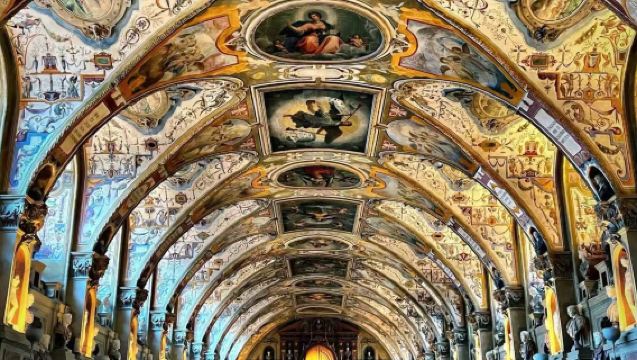 鐵阿提納教堂+阿桑教堂+穀物市場+慕尼黑皇宮【中文地陪8h】