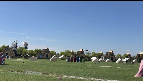 From Yulin: Hongjiannao + Gaojiabao + Shimao ruins of Shenmu with private charter, guide and adjustable attractions