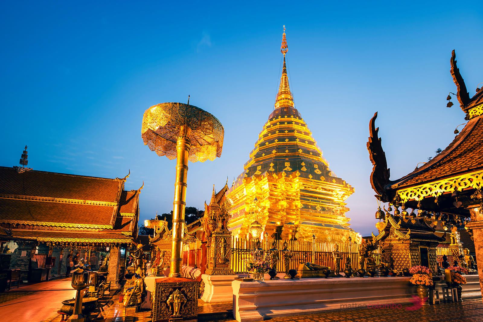 Tour notturno a Chiang Mai ai templi di Doi Suthep e Wat Umong