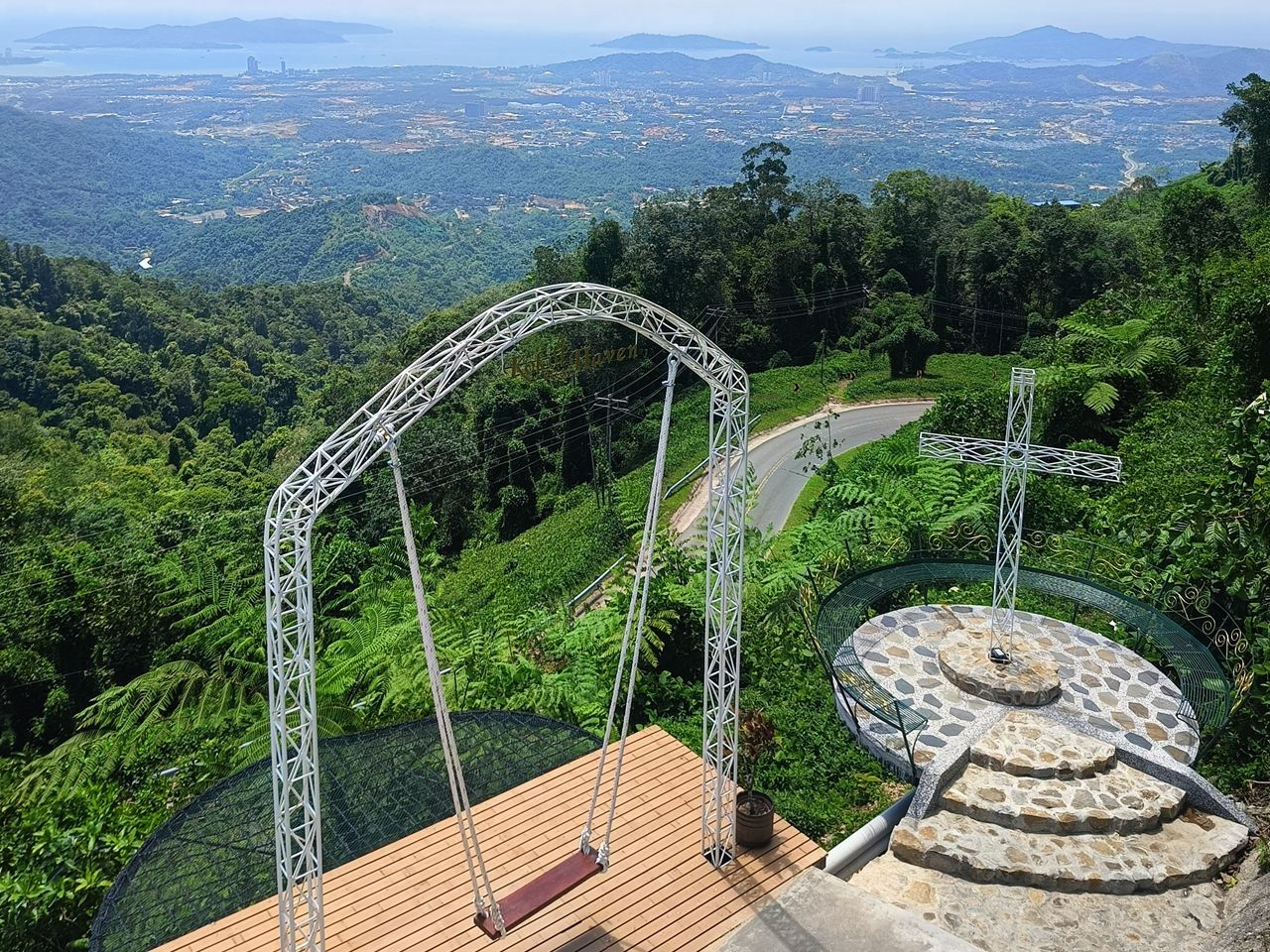 Tour Giornaliero Condiviso della Città di Sabah: Fattoria dei Coccodrilli, Moschea della Città di Kota Kinabalu e Collina Kokol