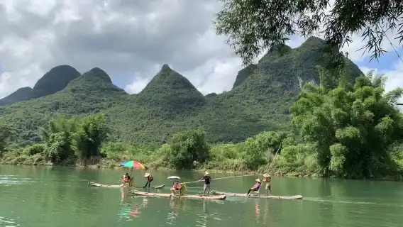 探索陽朔之最：竹筏漂流、如意峰纜車與更多精彩體驗