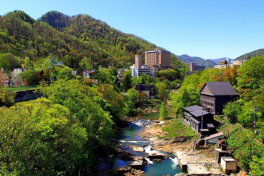 Sapporo classic 1-day tour: Hill of the Buddha + Jozankei Onsen +