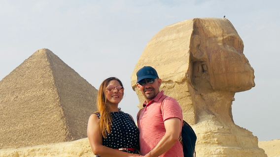 Giza Pyramids, Sphinx & Egyptian Museum: Private Day Tour with Bazaar