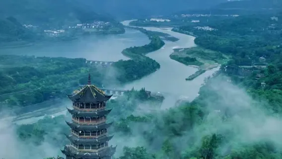 Chengdu Xindu District - Business Translator/ guide/Guide - Citywalk |Attractions|English/Russian/French/Minority Languages|Welcome to consult