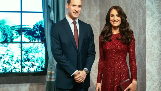 中國香港+太平山頂+維多利亞港一日包車遊【司兼導遊上門接送】