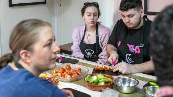 Alicante: Taller de paella y sangría con visita al mercado
