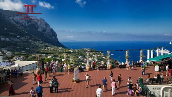 Capri: Full-Day Small Group Boat Tour
