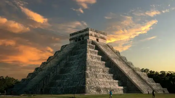 From Cancun: Sunrise in Chichen Itza with an optional buffet lunch
