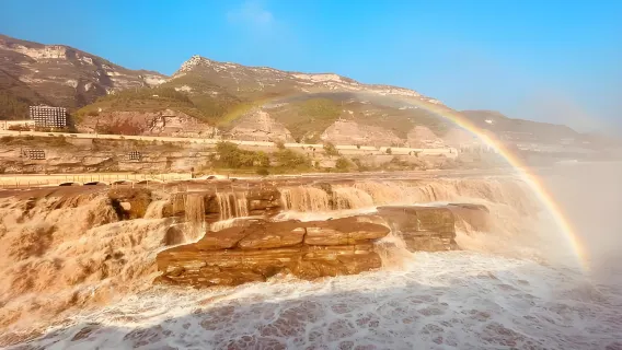 Tour di un giorno alle Cascate Hukou nello Shaanxi con gruppo in lingua cinese Opzione autobus di prima classe disponibile Ingresso rapido
