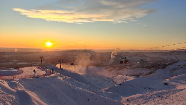 Xinjiang Special Forces Ski Self-Guided Tour (Keketuohai Scenic District Ski Resort + Keketuohai No.3 Pit)