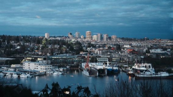 servicio de reservas en el restaurante de moda Canlis en Seattle, Estados Unidos