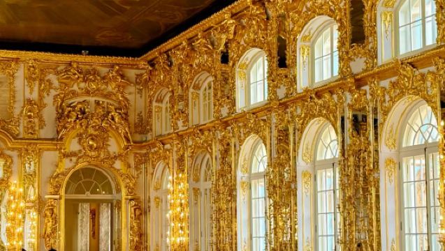 พระราชวังแคทเธอรีน เซนต์ปีเตอร์สเบิร์ก|จัตุรัสพระราชวังฤดูหนาว|ทัวร์ 1 วันสำหรับครอบครัวที่ป้อมปีเตอร์แอนด์พอล