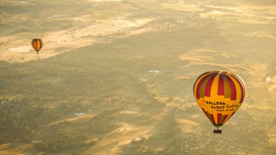 Camden Valley: Hot Air Balloon Flight at Sunrise
