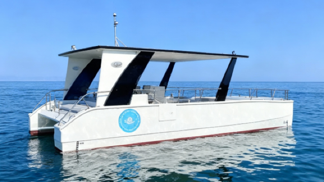 【香港遊艇包船出海】香港西貢32尺雙體遊艇包船出海夜遊維港夜釣墨魚~體驗甲板微醺派對的愜意~