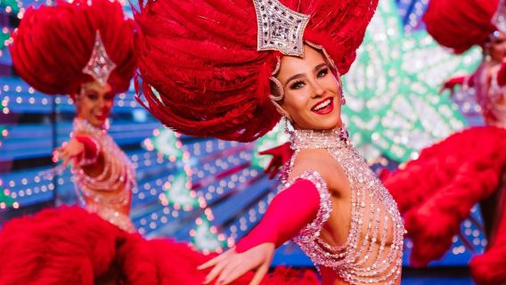 Paris: Seine River Cruise + Moulin Rouge Show with Transport