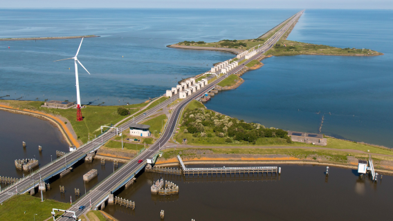 Afsluitdijk + Fries Museum Day Tour