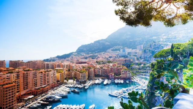 Monaco & Monte‑Carlo Walk: Casino, F1 & Harbor & Old Town