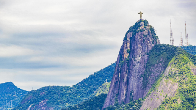 Cerro del Corcovado + Museo Histórico Nacional + Bahía de Guanabara + Iglesia de la Candelaria