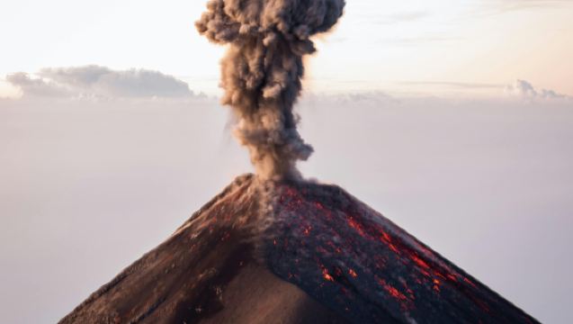 Chimaltenango · Acampada nocturna[Excursión de 2 días y 1 noche al volcán Acatenango | Avistamiento nocturno de la erupción del volcán de Fuego]
