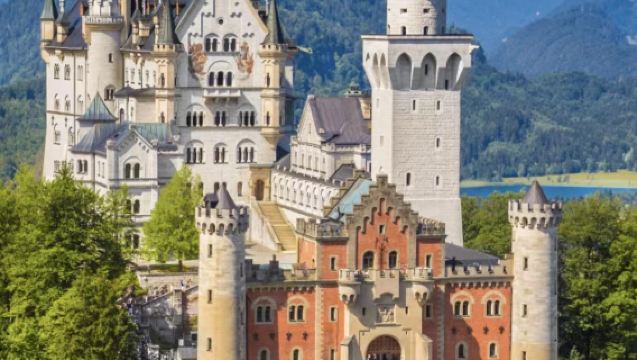 德國：慕尼黑新天鵝堡+阿爾卑斯湖+林德霍夫宮【中文包車】
