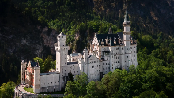 Passeio de um dia para o Castelo de Neuschwanstein partindo de Munique [Grupo em inglês | Ingressos não incluídos]