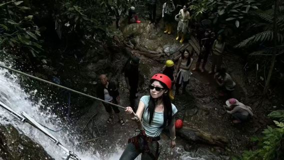 Trekking Hutan Hujan Kampung Baru Tuanshan Xishuangbanna [Laluan Menuju Air Terjun + 80% Laluan Air]