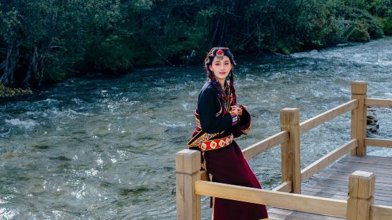 Daocheng Yading travel photo shoot (premium unique ethnic styles + professional photographer + exquisite makeup styling)