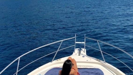 Positano: Boat Tour with Swim and Aperitif