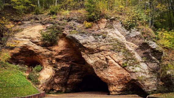 From Riga: Sigulda & Turaida Day Tour, Castles & Nature