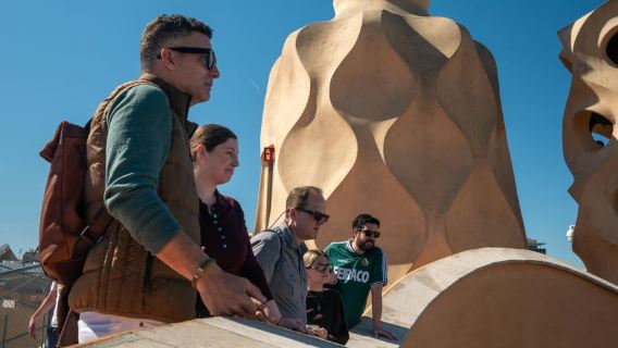 Barcelona: Sagrada Familia Golden Hour & La Pedrera Tour