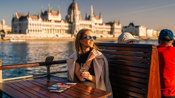 Budapest: Historical Cruise - Kisfaludy Paddle Steamer