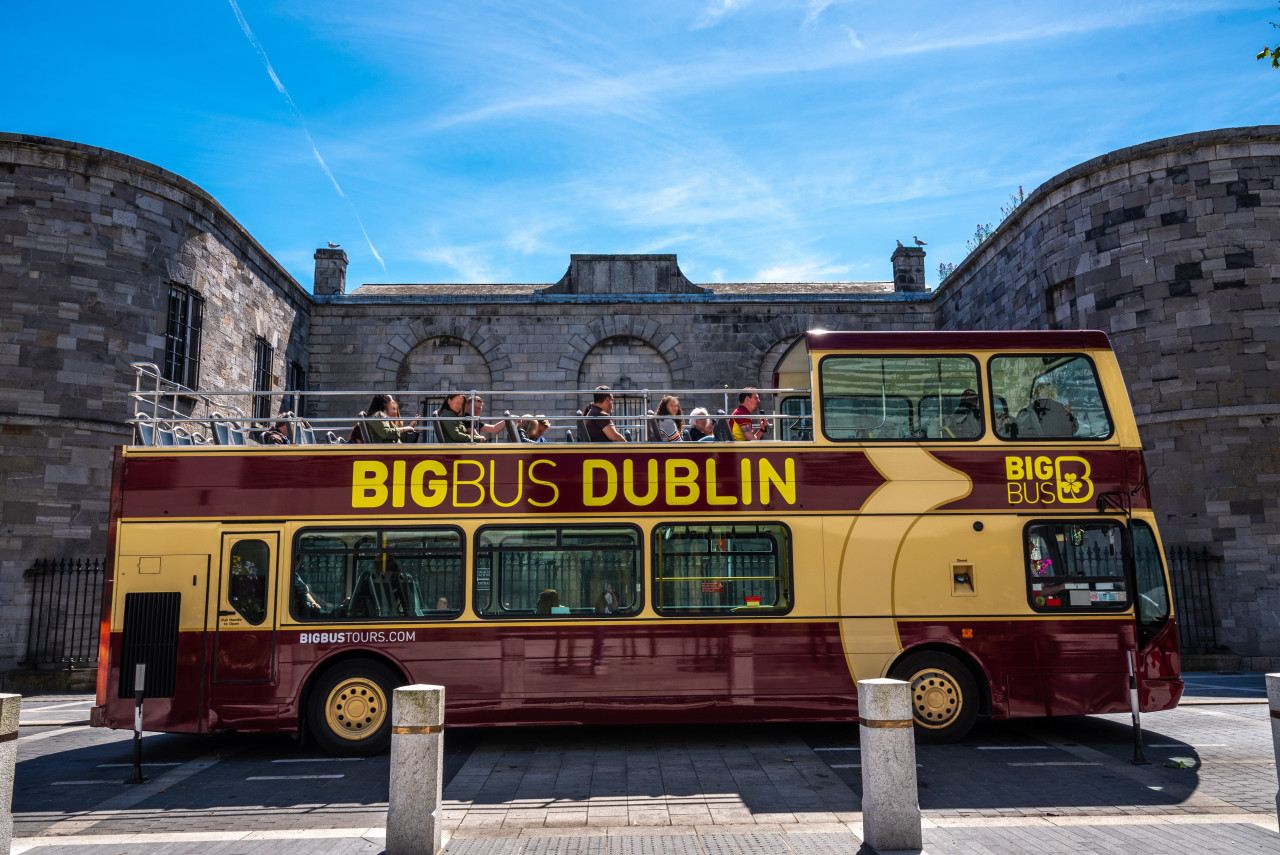 Dublin BIG BUS Night Sightseeing Bus Tour in Ireland