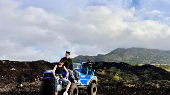 Mount Batur Jeep Sunrise with Photographer and Kintamani Cafe One Day Tour