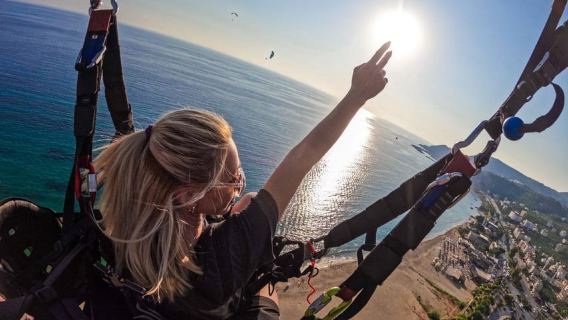 Alanya: Tandem Parapendio Avventura con piloti autorizzati