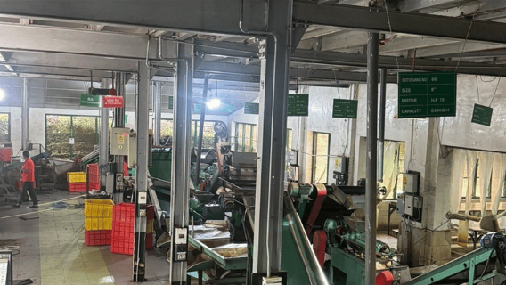 From Kandy: Tea Factory Tour with Ramboda Waterfall Visit