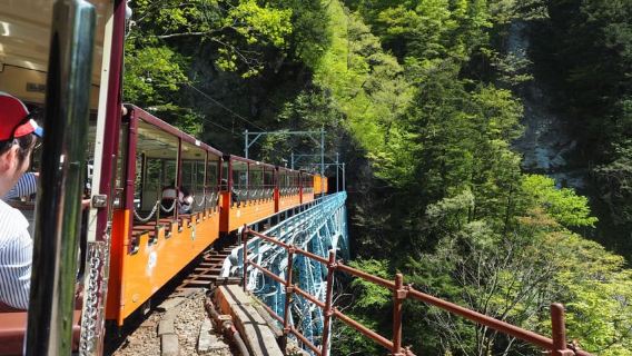 Desde Kanazawa: tour de día completo por el desfiladero de Kurobe y Unazuki Onsen