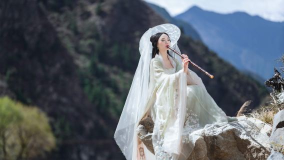 トゥール、フランス【ドライバー、ディレクター、旅行写真家 + 結婚式の写真、航空写真、マイクロフィルム + メイクアップと衣料品&アクセサリー+ 旅程のカスタマイズ】