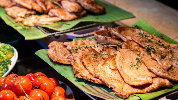 Шэньчжэнь Хилтон Дачжунхуа – обед «шведский стол» с морепродуктами со среды по воскресенье