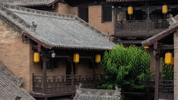 однодневный тур с англо-китайским обслуживанием в музее Цзиньчэна, резиденции Хуанчэн, храме Юйхуан, храме Гуаньди и монастыре Цинлянь