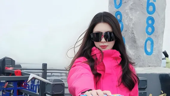 tour di un giorno area panoramica della montagna innevata del drago di giada di Lijiang [Parco dei ghiacciai, Valle della Luna Blu, piccolo gruppo di 8 persone]