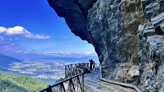 Dali "Wilderness Detective Day": Explore Hidden Trails of Cangshan Mountain, Trace Streams to Find Glaciers, Return to the Ancient Town as a Hero