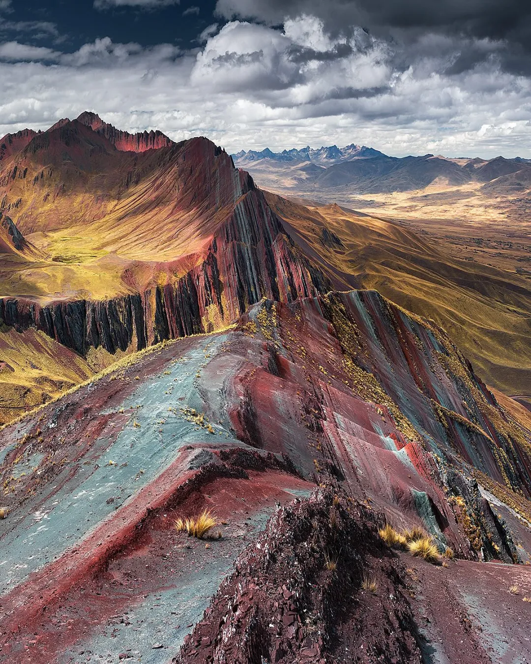 Vinicunca Rainbow Mountain 1-Day Hiking Tour + Round-Trip Transfer + English Guide + Lunch Included + Minimum 2 Travelers per Group