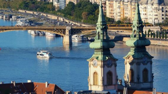 匈牙利布達佩斯+自由橋+蓋勒特山+瑪格麗特島包車一日遊