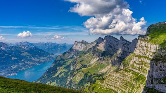 瑞士蘇黎世+因特拉肯+龍疆+圖恩湖+布里恩茨湖｜春季明星路線