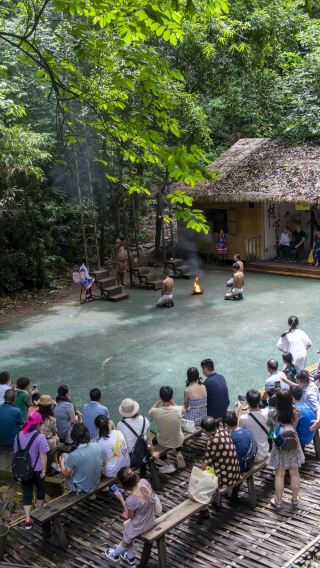 หมู่บ้านไทลื้อม่านจ่าง + ทัวร์หมู่บ้านจินั่ว: ความเป็นสองวัฒนธรรมอันเป็นเอกลักษณ์ของสิบสองปันนา
